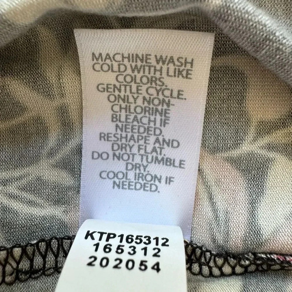 J Jill Wearever Collection Floral Tunic Top Black Red White 3/4 Sleeve XS Petite - Picture 9 of 10